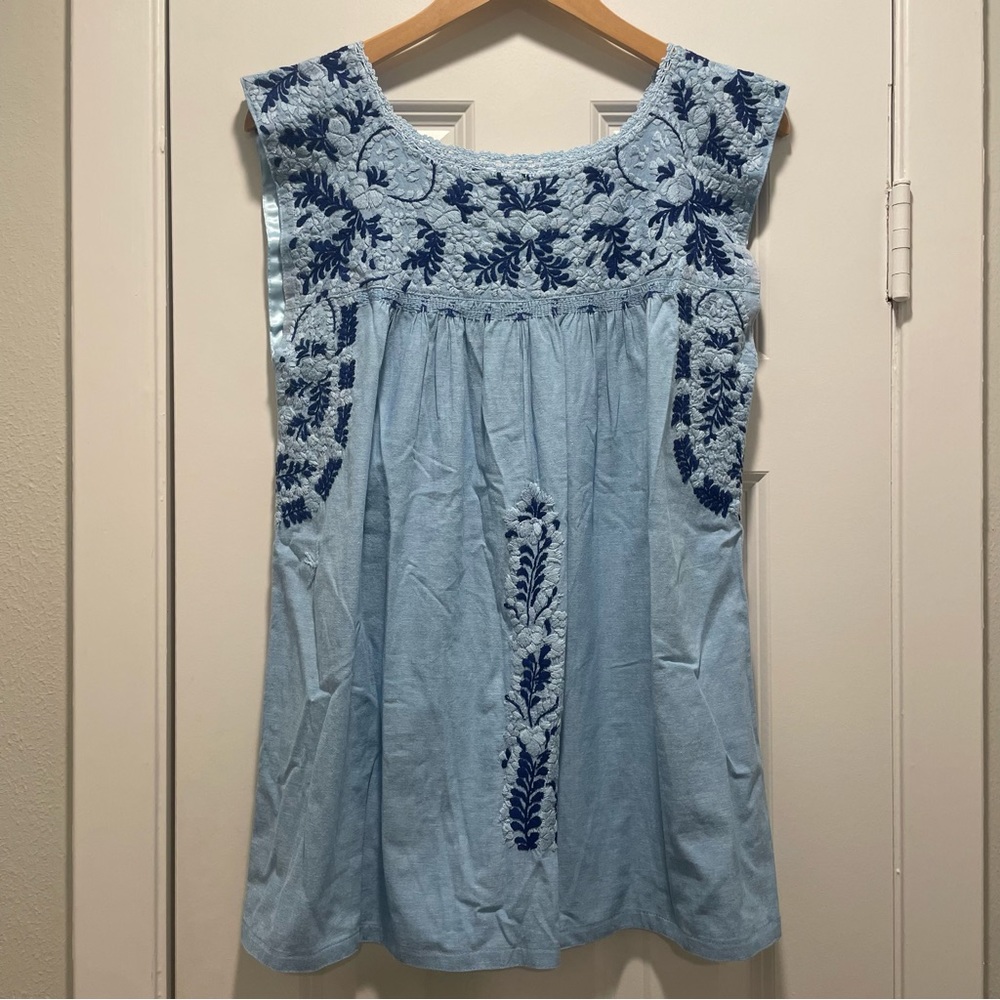 Mi Golondrina Embroidered Top